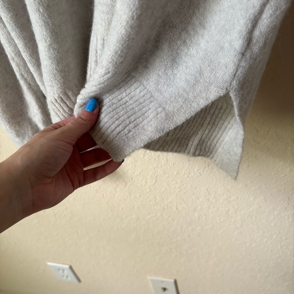 Madewell | Women's Bartlett V-Neck Pullover Sweater Coziest Yarn Heather Smoke L - Picture 10 of 11